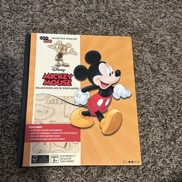 Minnie Mouse deluxe book and 3D model - Picture 5 of 6